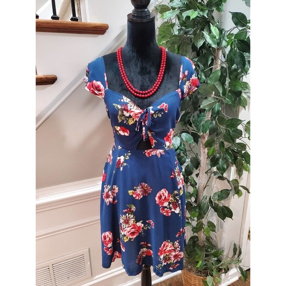 Xhilaration Women's Blue Floral Rayon V Neck Sleeveless Knee Length Dress Large - Picture 1 of 12